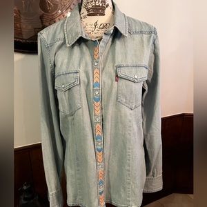 Vintage Levis denim shirt or shacket. Size L